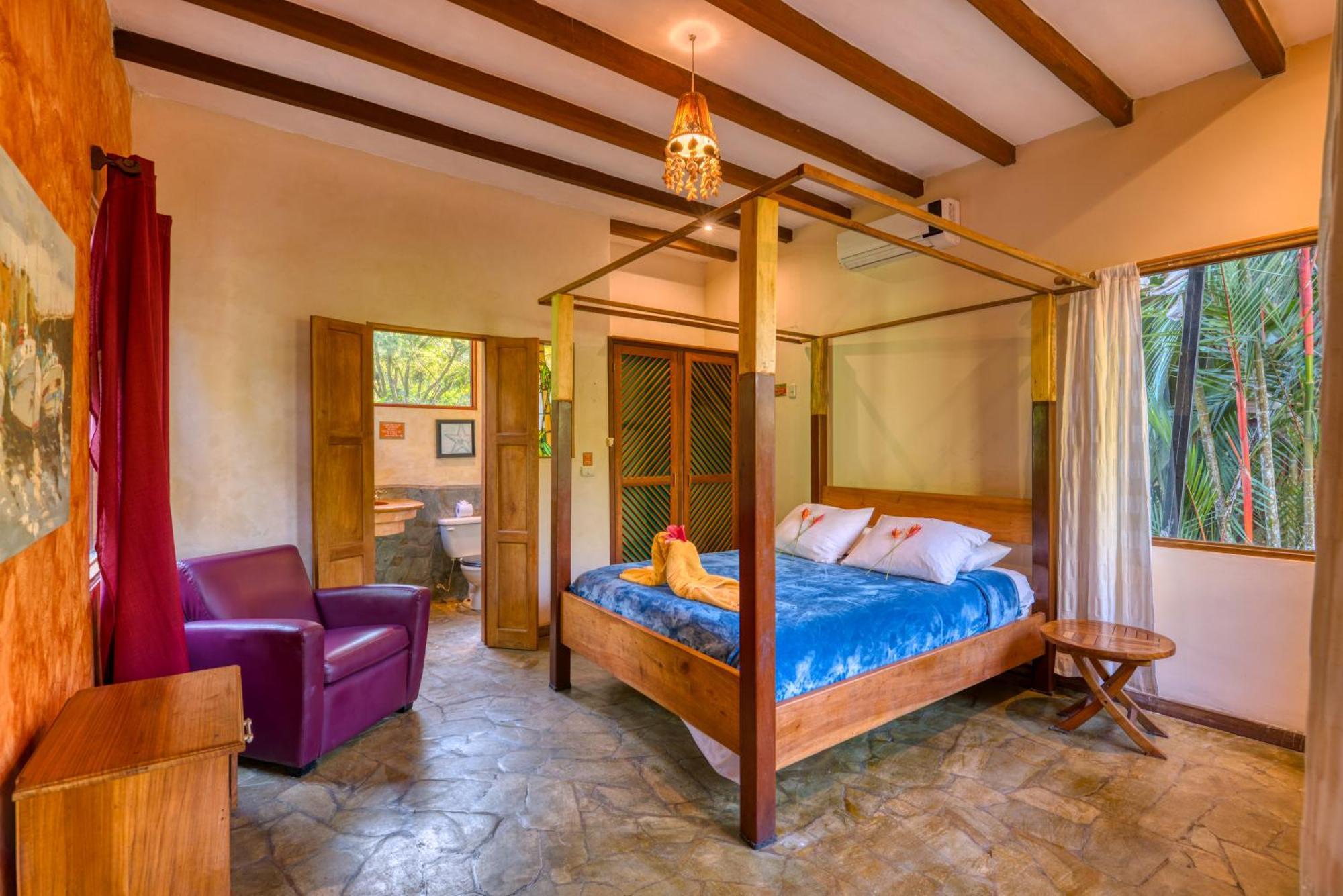 Tree House Beachfront Lodge Puerto Viejo de Talamanca Екстериор снимка