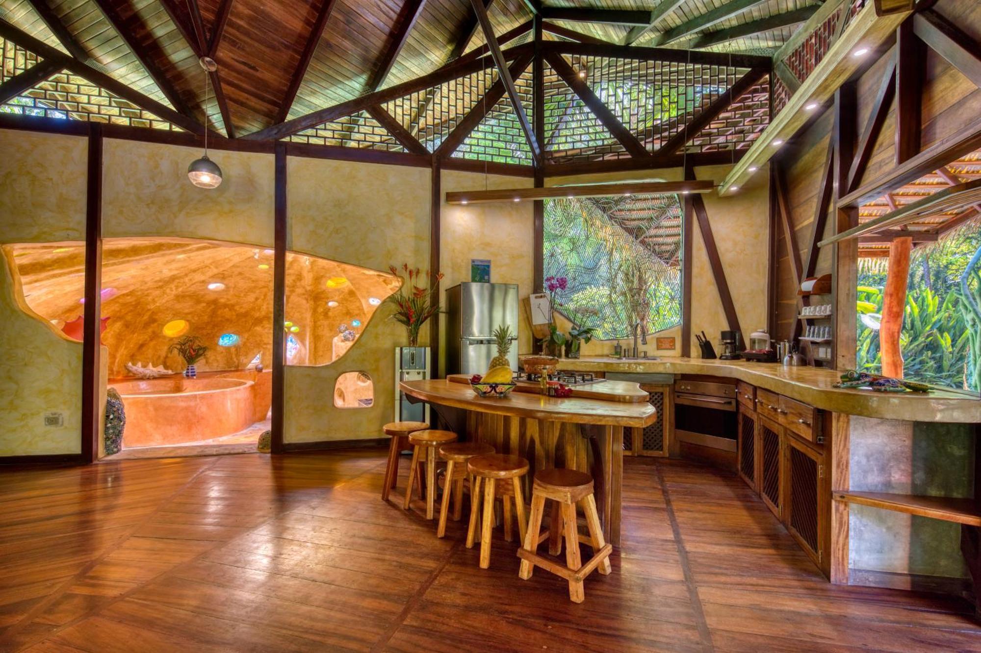 Tree House Beachfront Lodge Puerto Viejo de Talamanca Екстериор снимка