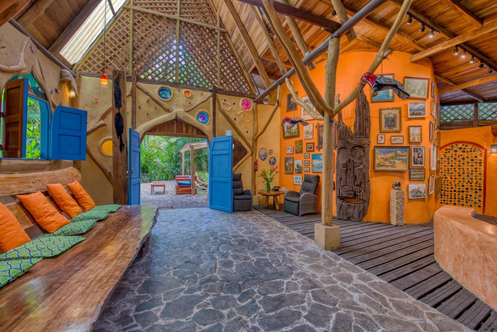 Tree House Beachfront Lodge Puerto Viejo de Talamanca Екстериор снимка