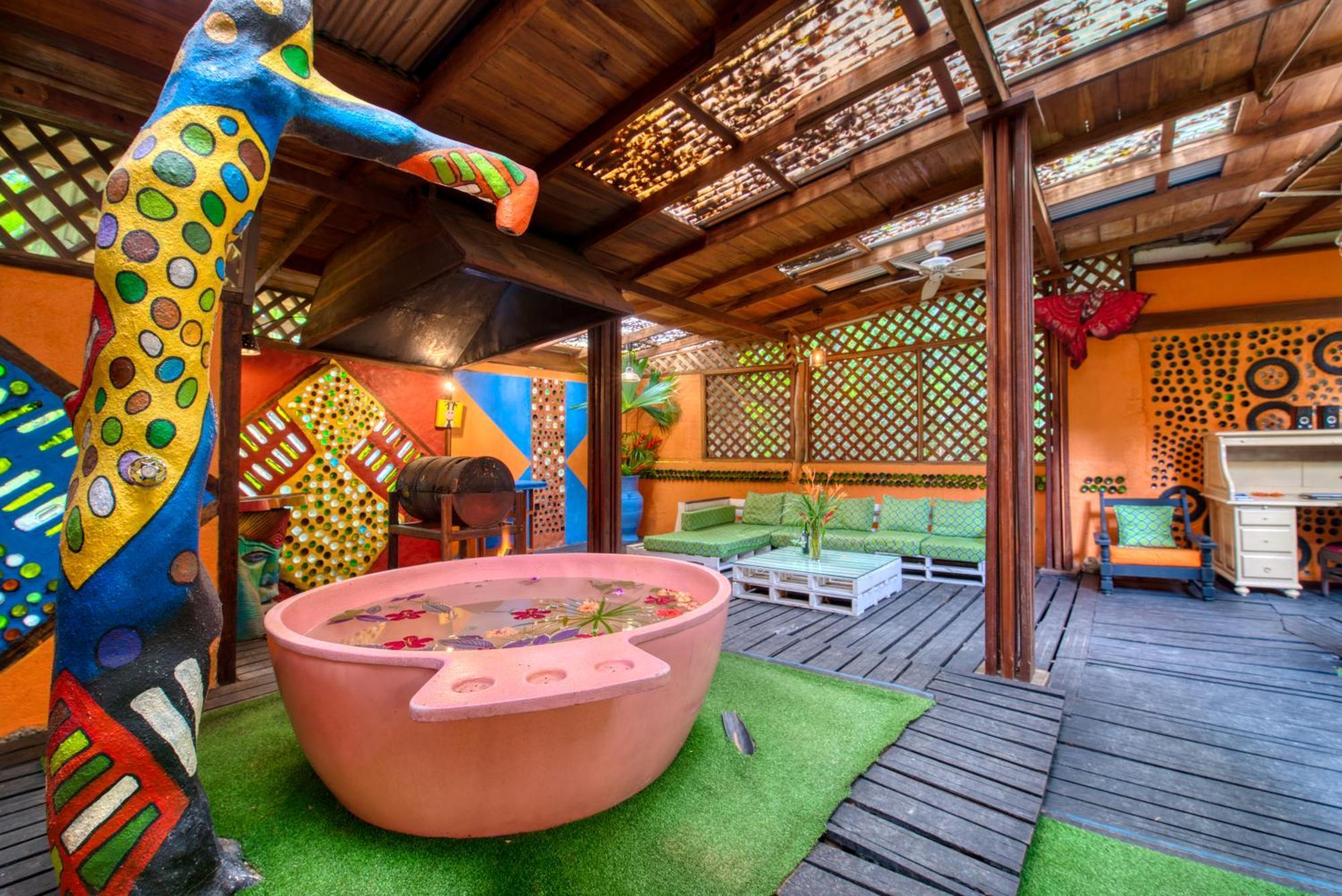 Tree House Beachfront Lodge Puerto Viejo de Talamanca Екстериор снимка