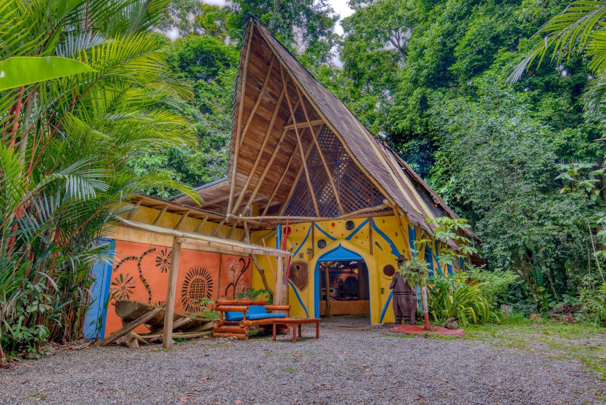 Tree House Beachfront Lodge Puerto Viejo de Talamanca Екстериор снимка