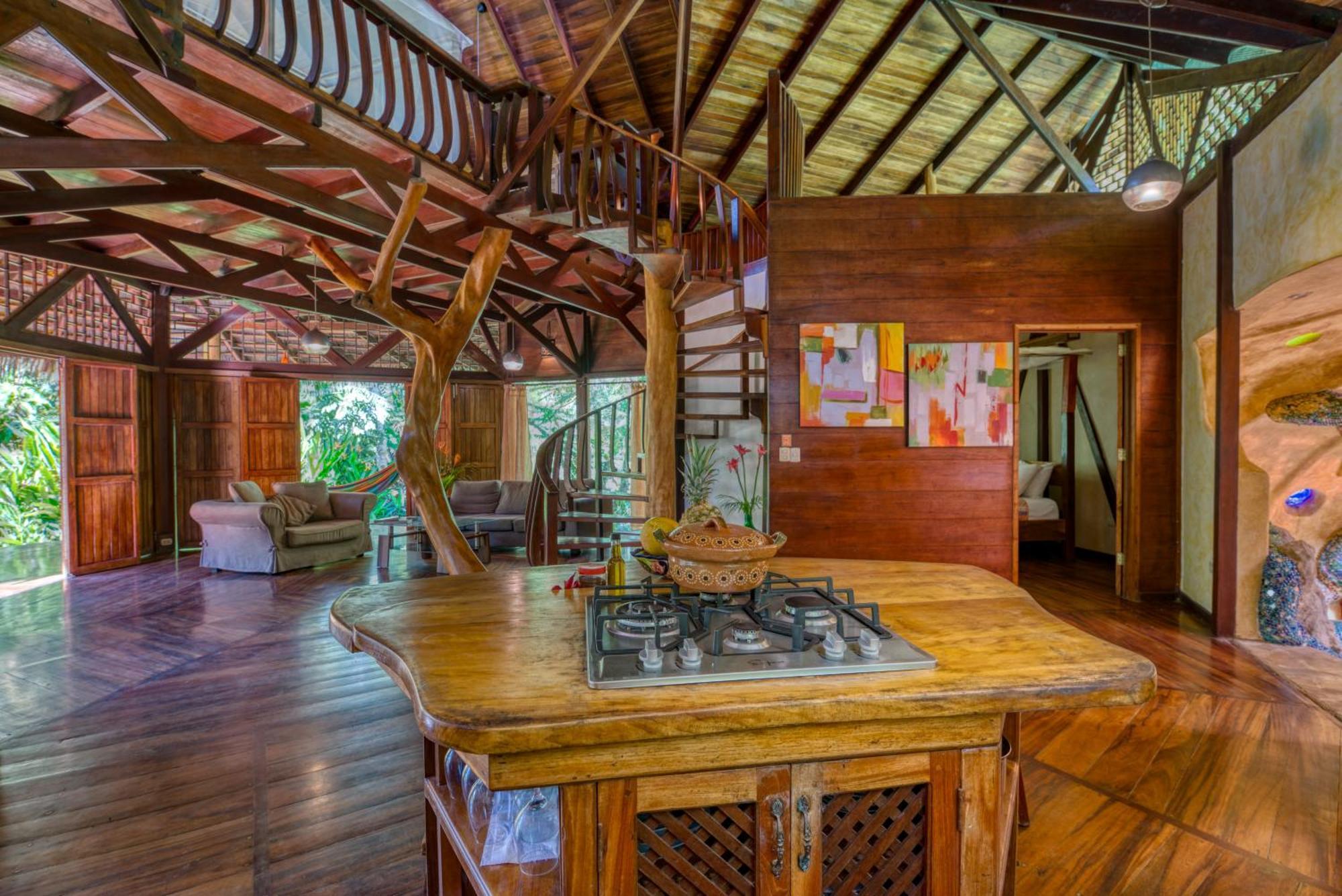 Tree House Beachfront Lodge Puerto Viejo de Talamanca Екстериор снимка