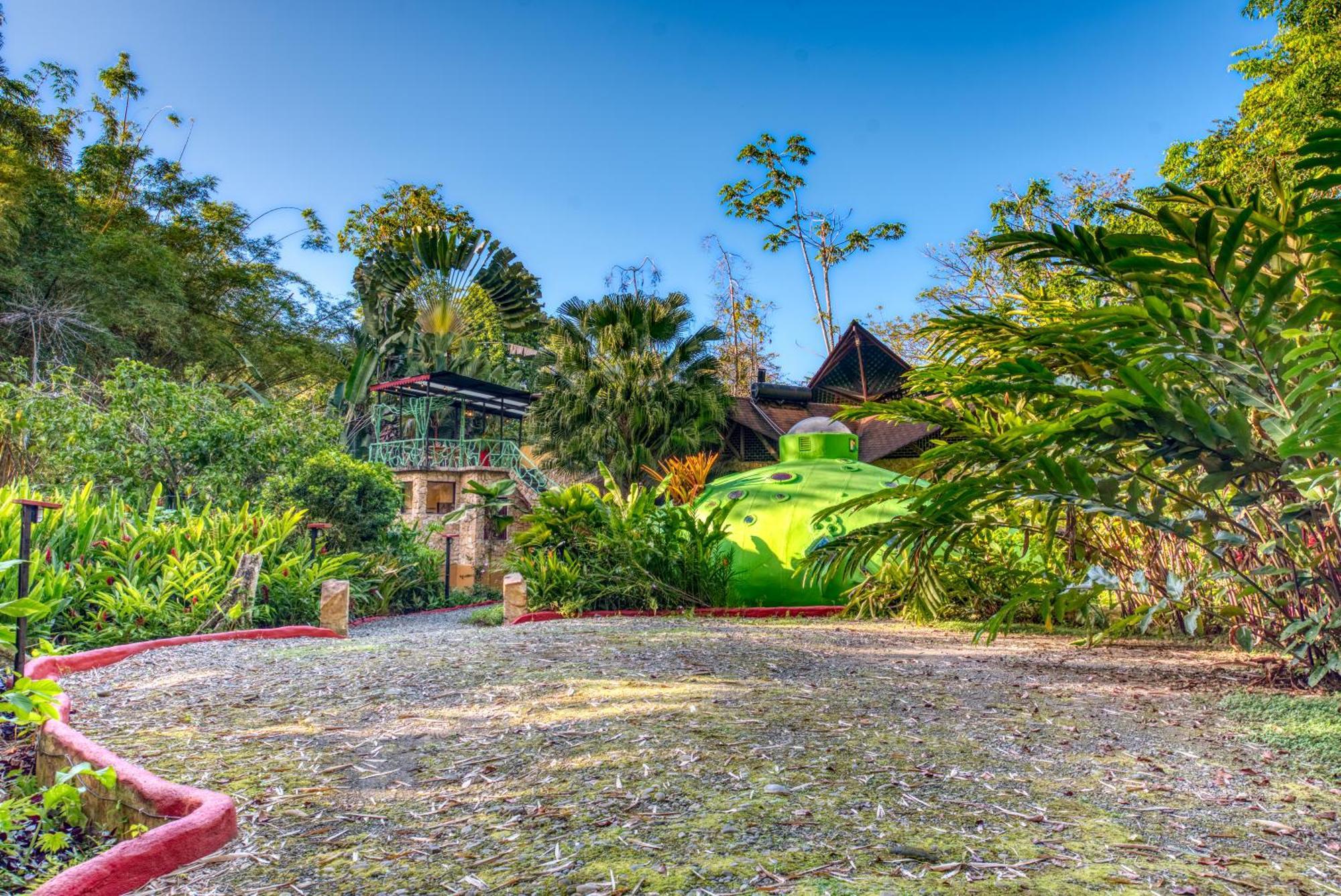 Tree House Beachfront Lodge Puerto Viejo de Talamanca Екстериор снимка