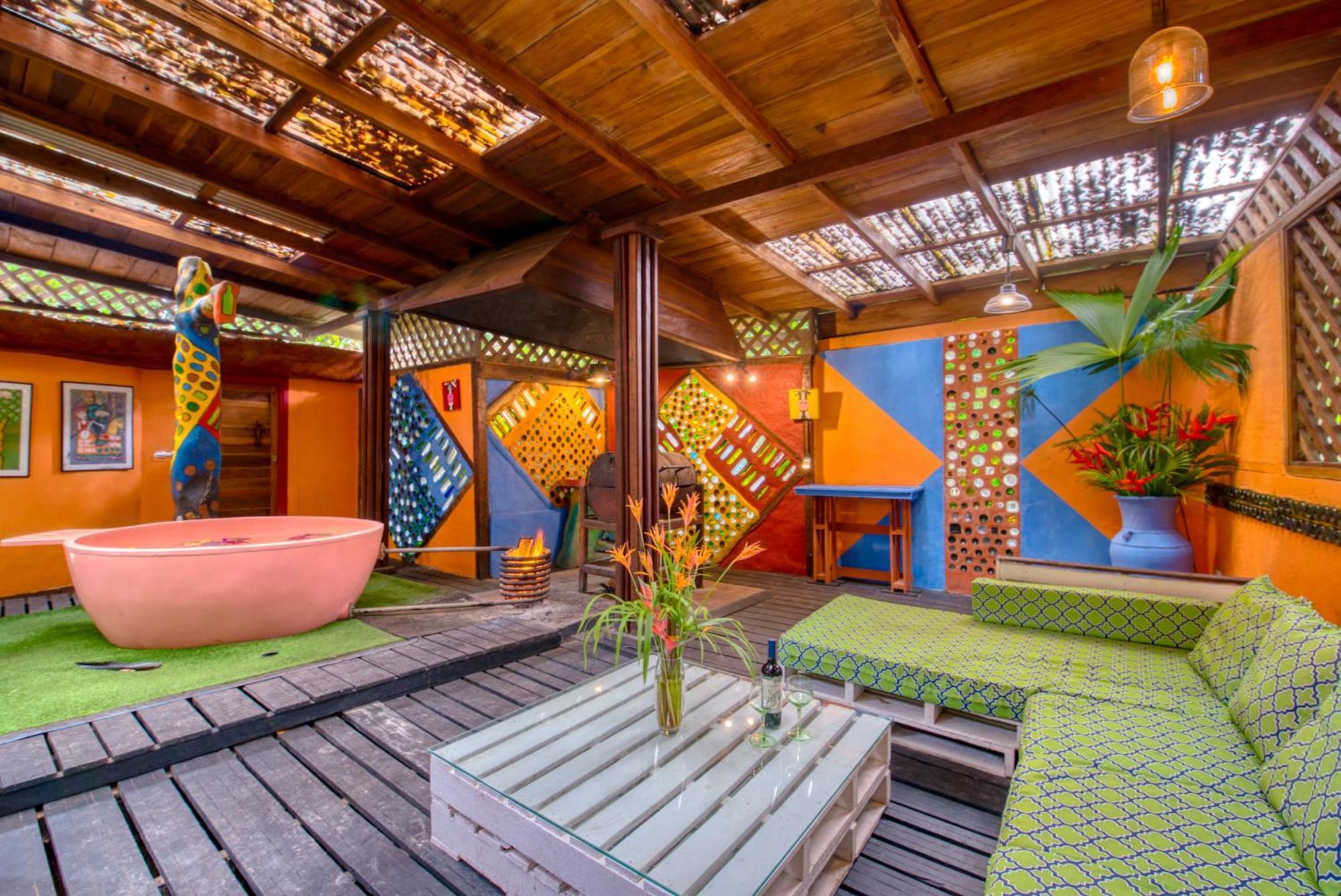 Tree House Beachfront Lodge Puerto Viejo de Talamanca Екстериор снимка