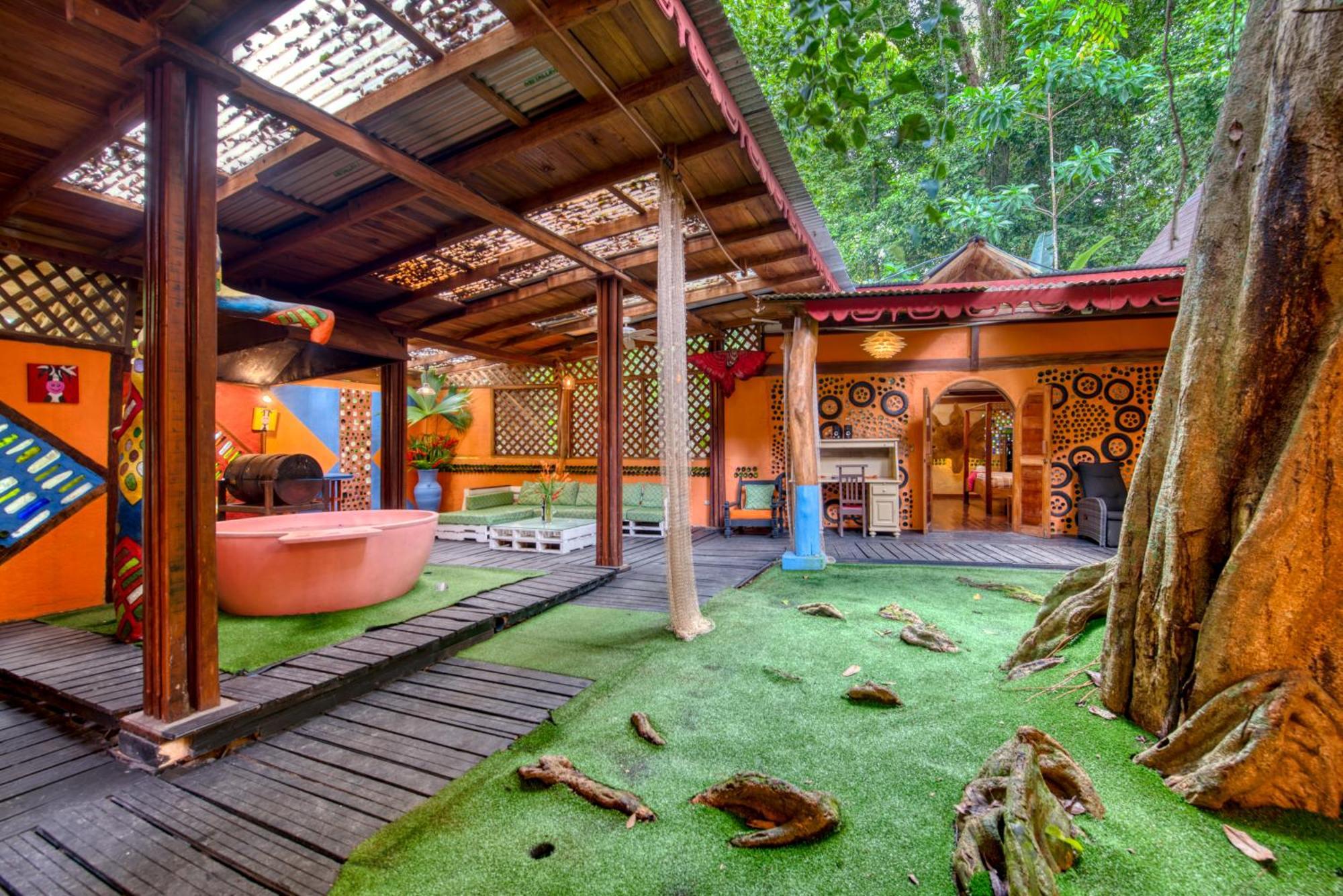 Tree House Beachfront Lodge Puerto Viejo de Talamanca Екстериор снимка
