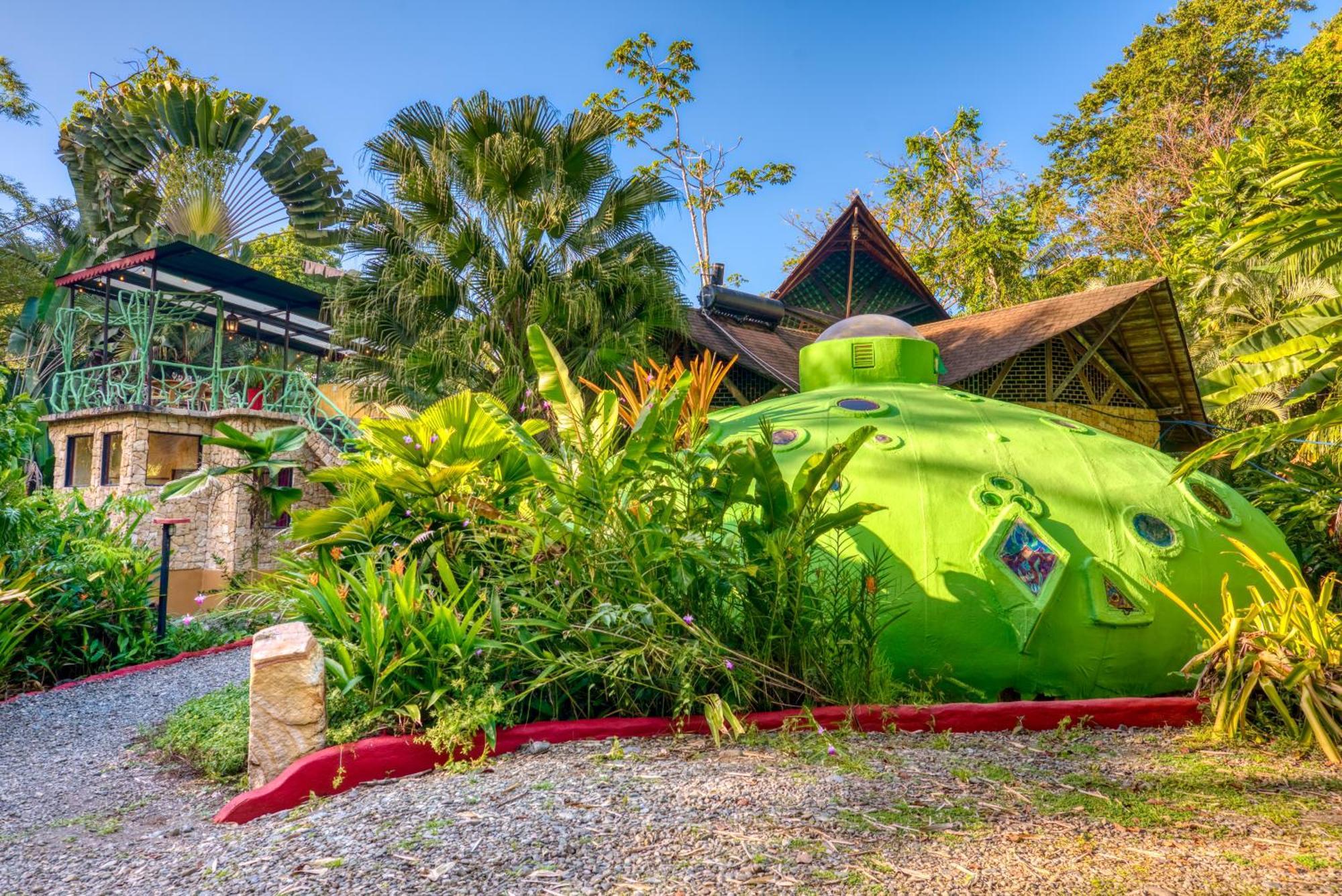 Tree House Beachfront Lodge Puerto Viejo de Talamanca Екстериор снимка