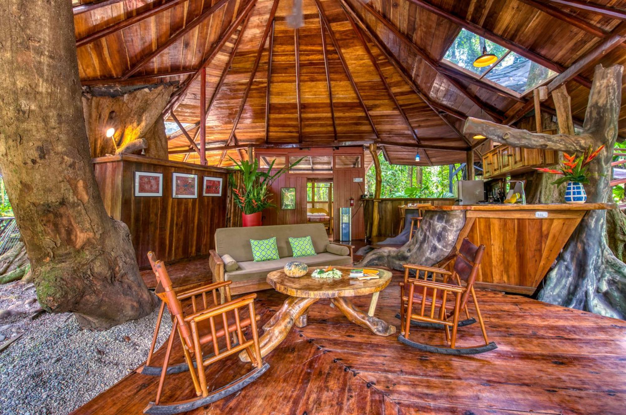 Tree House Beachfront Lodge Puerto Viejo de Talamanca Екстериор снимка