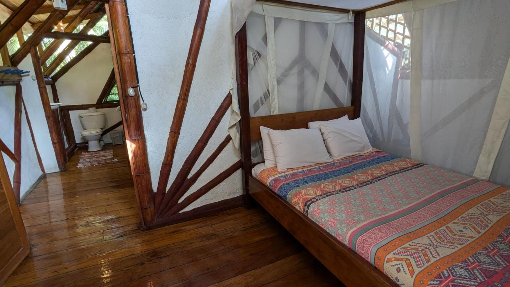 Tree House Beachfront Lodge Puerto Viejo de Talamanca Екстериор снимка