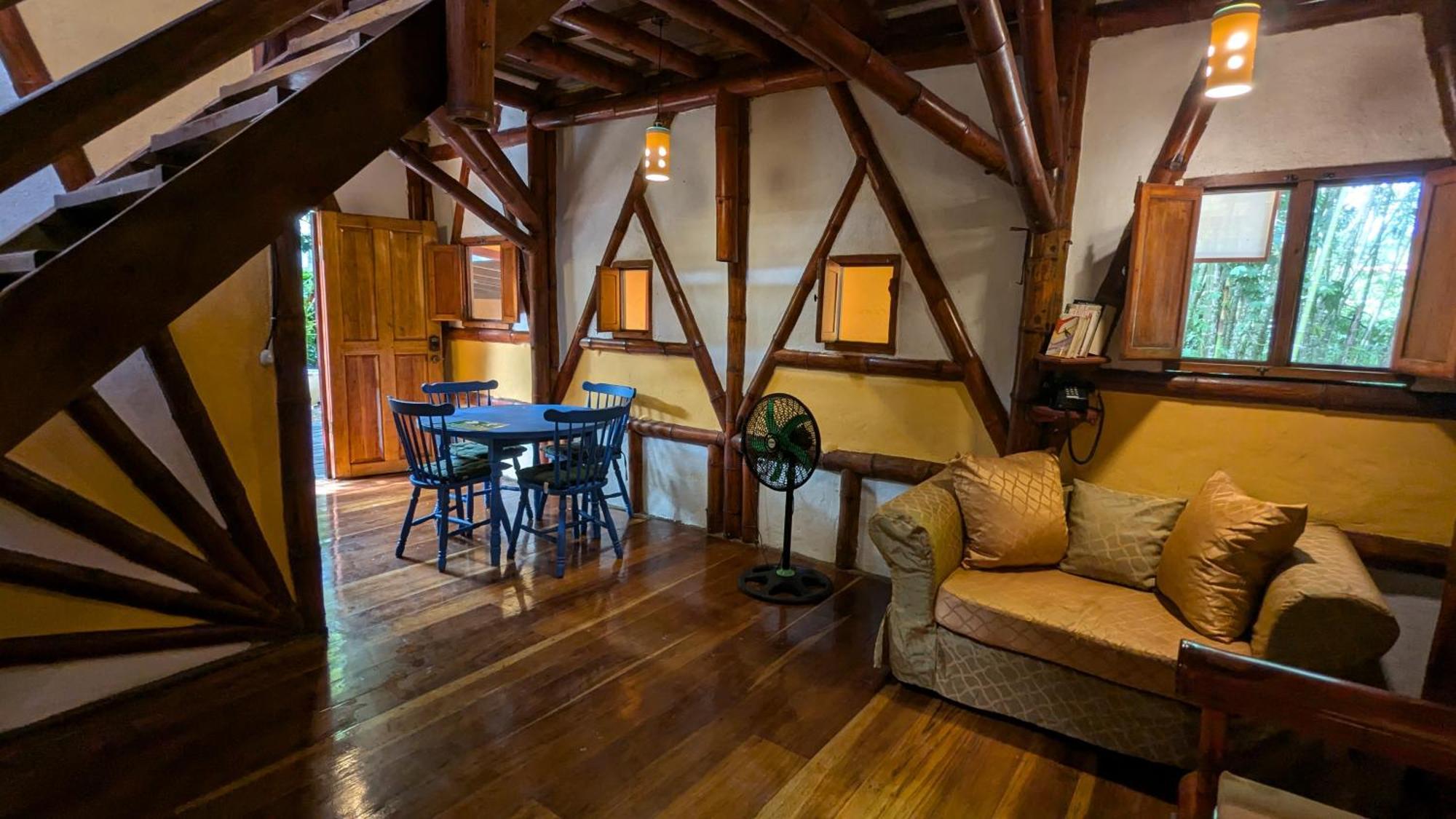 Tree House Beachfront Lodge Puerto Viejo de Talamanca Екстериор снимка