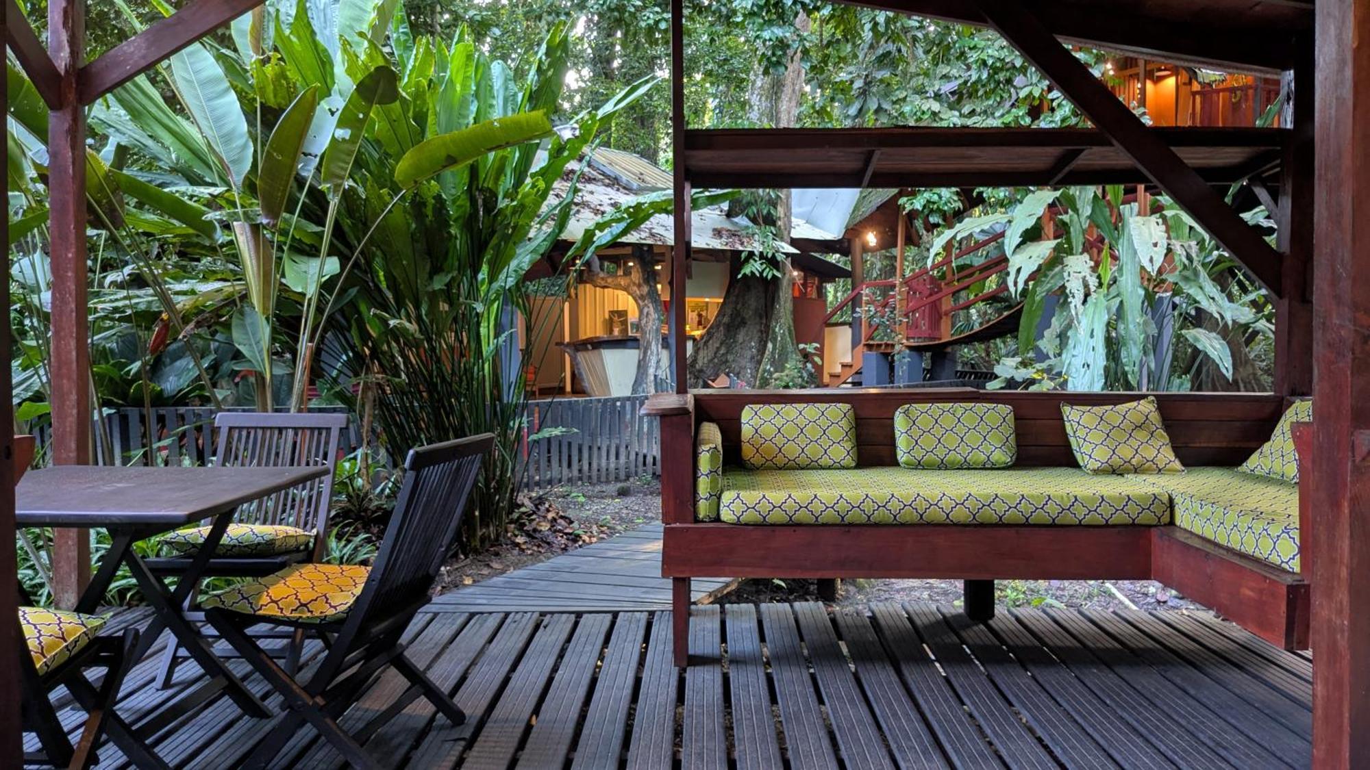 Tree House Beachfront Lodge Puerto Viejo de Talamanca Екстериор снимка
