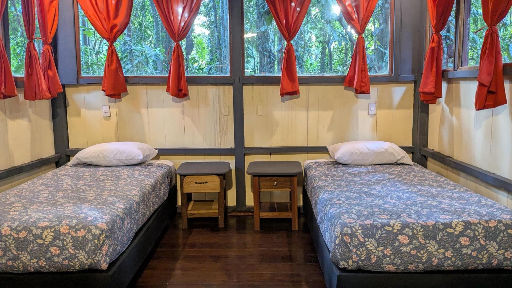 Tree House Beachfront Lodge Puerto Viejo de Talamanca Екстериор снимка